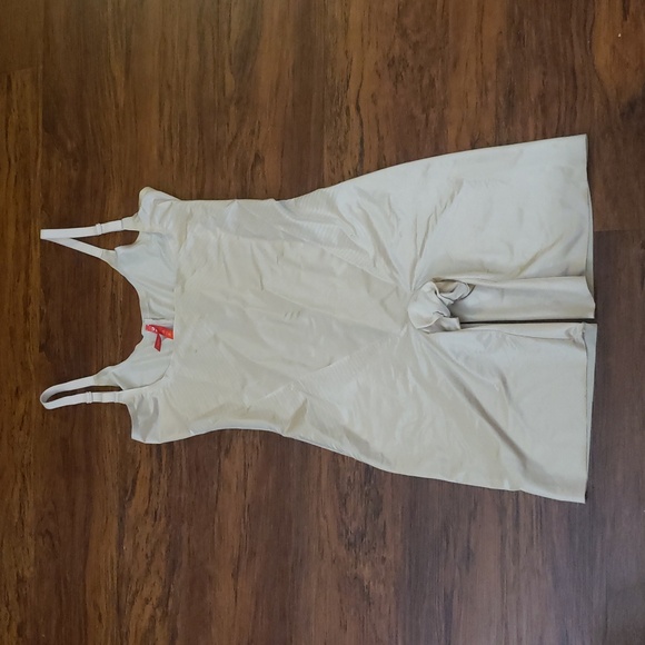 SPANX Other - SPANX Nude Sculpt Chic Feminine Party One piece Shapewear Size Small